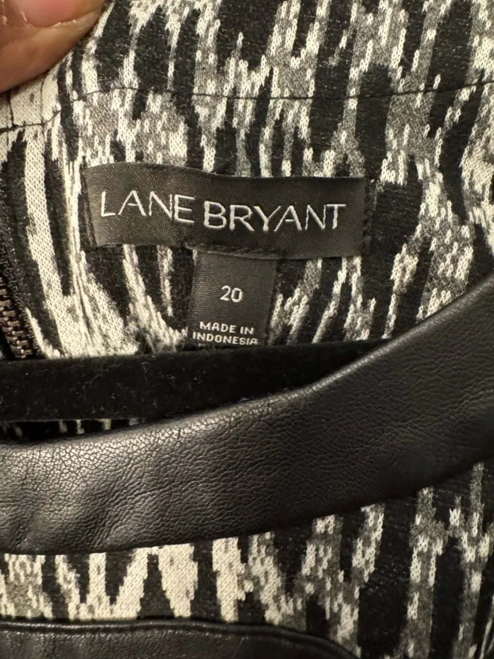 Lane Bryant Black and White Sleeveless Patterned Midi Dress
